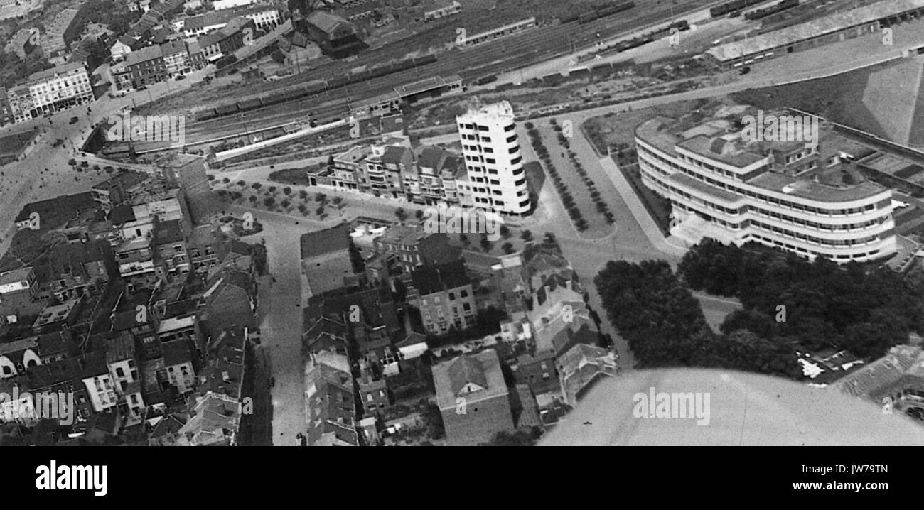 Charleroi   Porte de Waterloo et Bd Dewandre en 1937 Stock Photo
