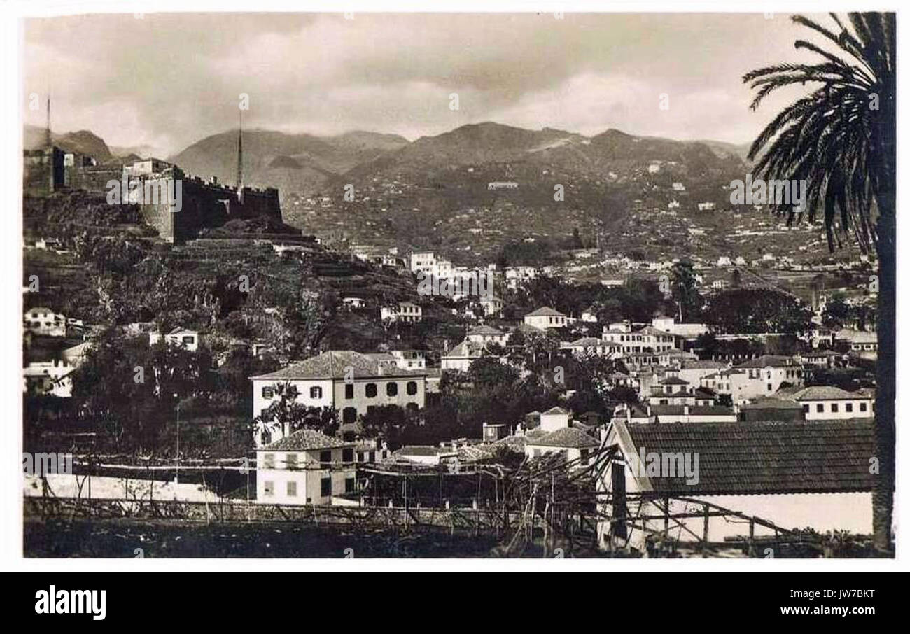 Fortaleza do Pico e parte da cidade do Funchal, c  1940 Stock Photo