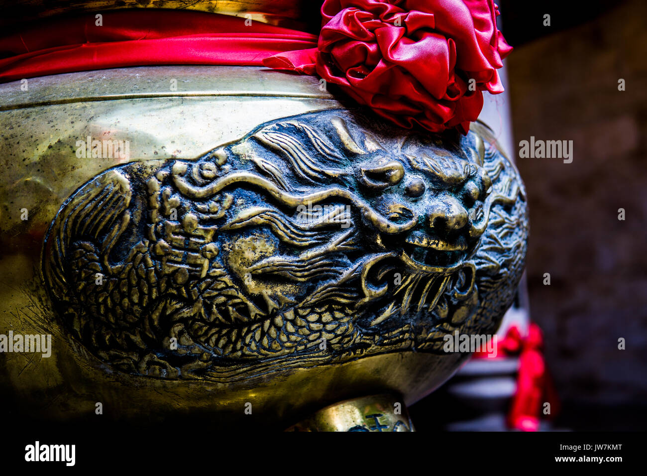 Dragon incense burner Stock Photo Alamy