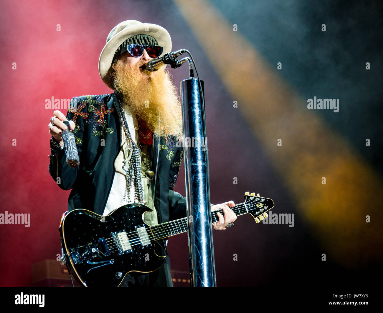 Billy gibbons sunglasses hires stock photography and images Alamy