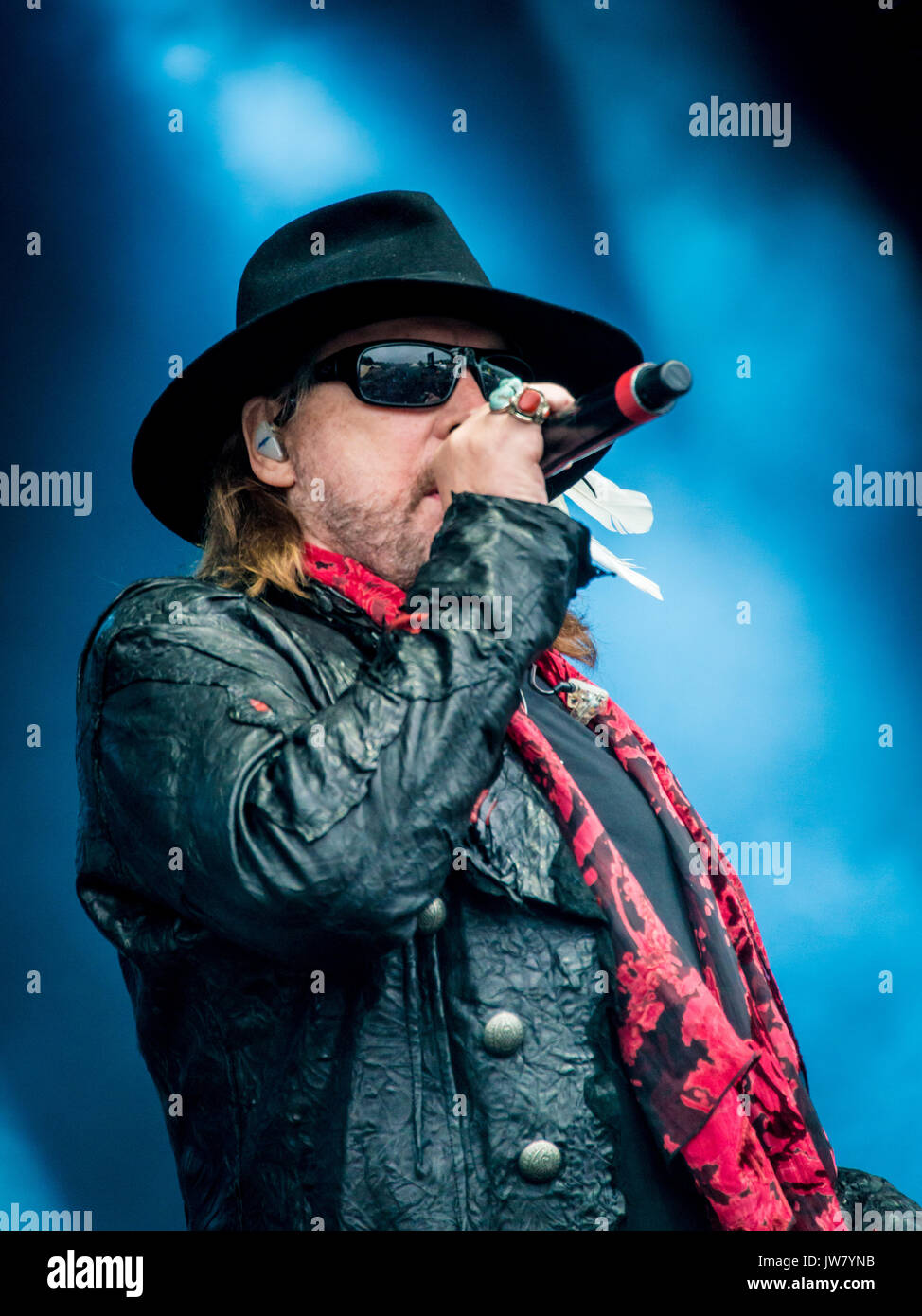 Dokken Don Dokken on vocals Stock Photo Alamy