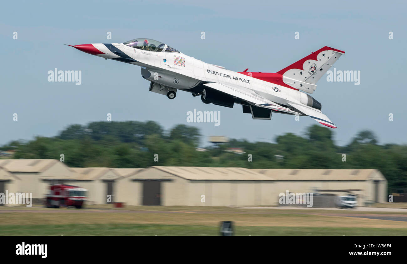 Thunderbirds Aerobatic Display Team, USAF Stock Photo Alamy