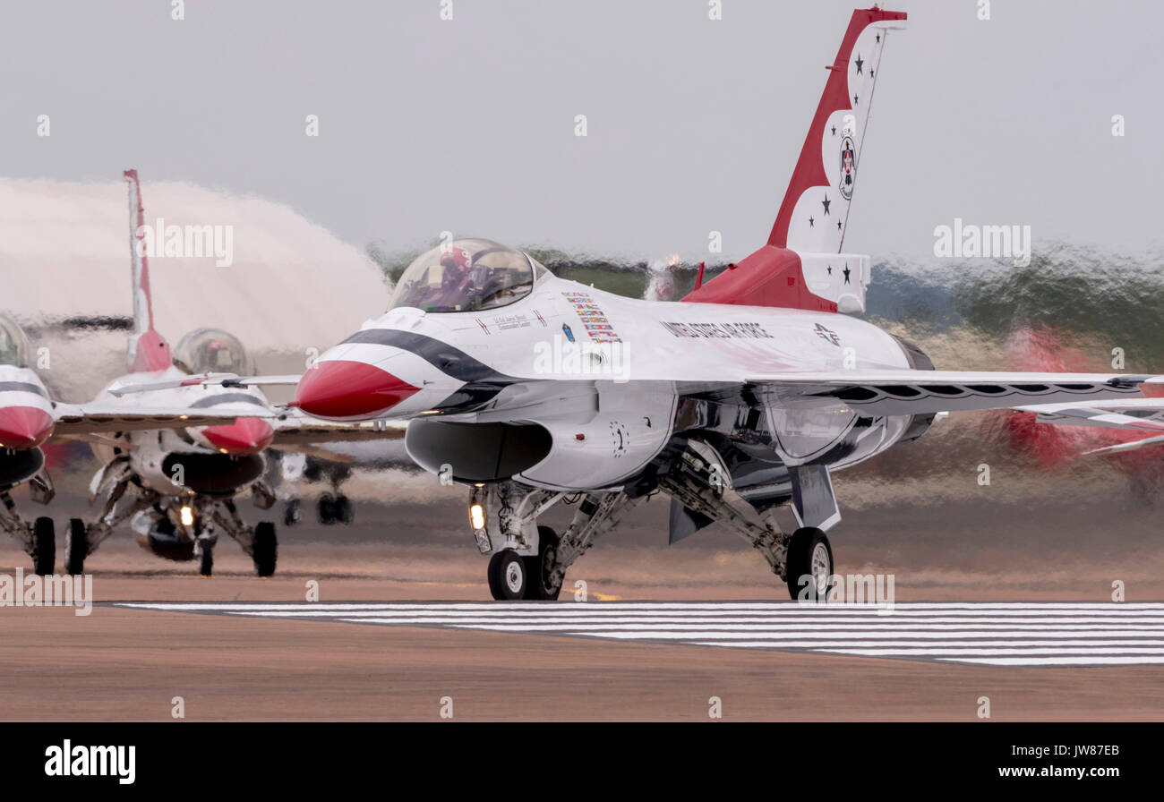 Thunderbirds Aerobatic Display Team Usaf Stock Photo Alamy