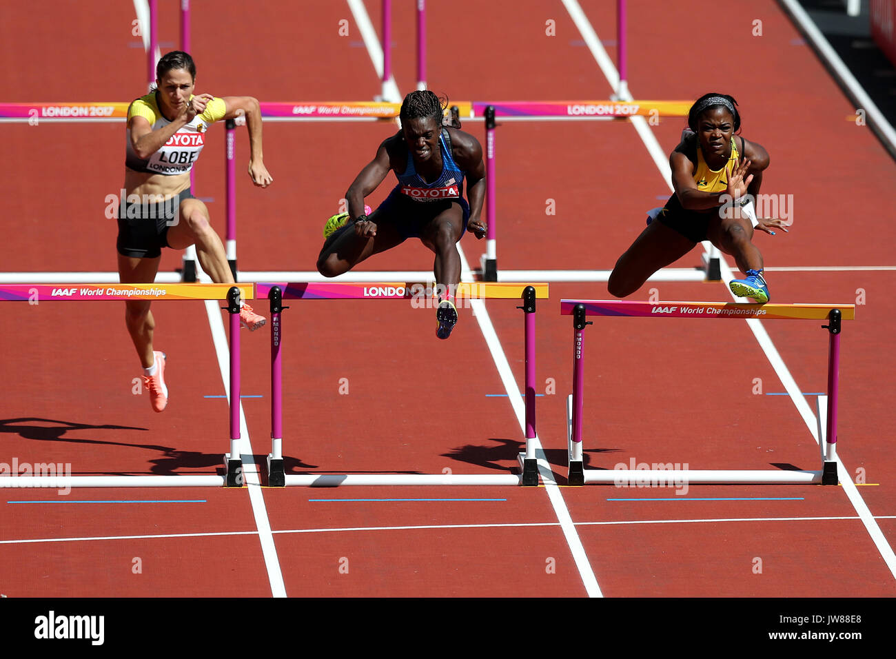 USA's Dawn Harper Nelson (centre) in action during the Women's 100m hurdles heats during day eight of the 2017 IAAF World Championships at the London Stadium. PRESS ASSOCIATION Photo. Picture date: Friday August 11, 2017. See PA story ATHLETICS World. Photo credit should read: Jonathan Brady/PA Wire. Stock Photo