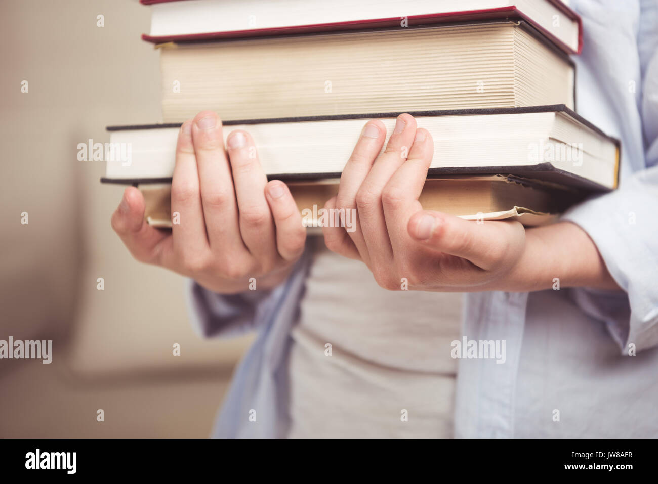 125 Kid Hand Holding A Book Drawing Stock Photos, High-Res Pictures, and  Images - Getty Images