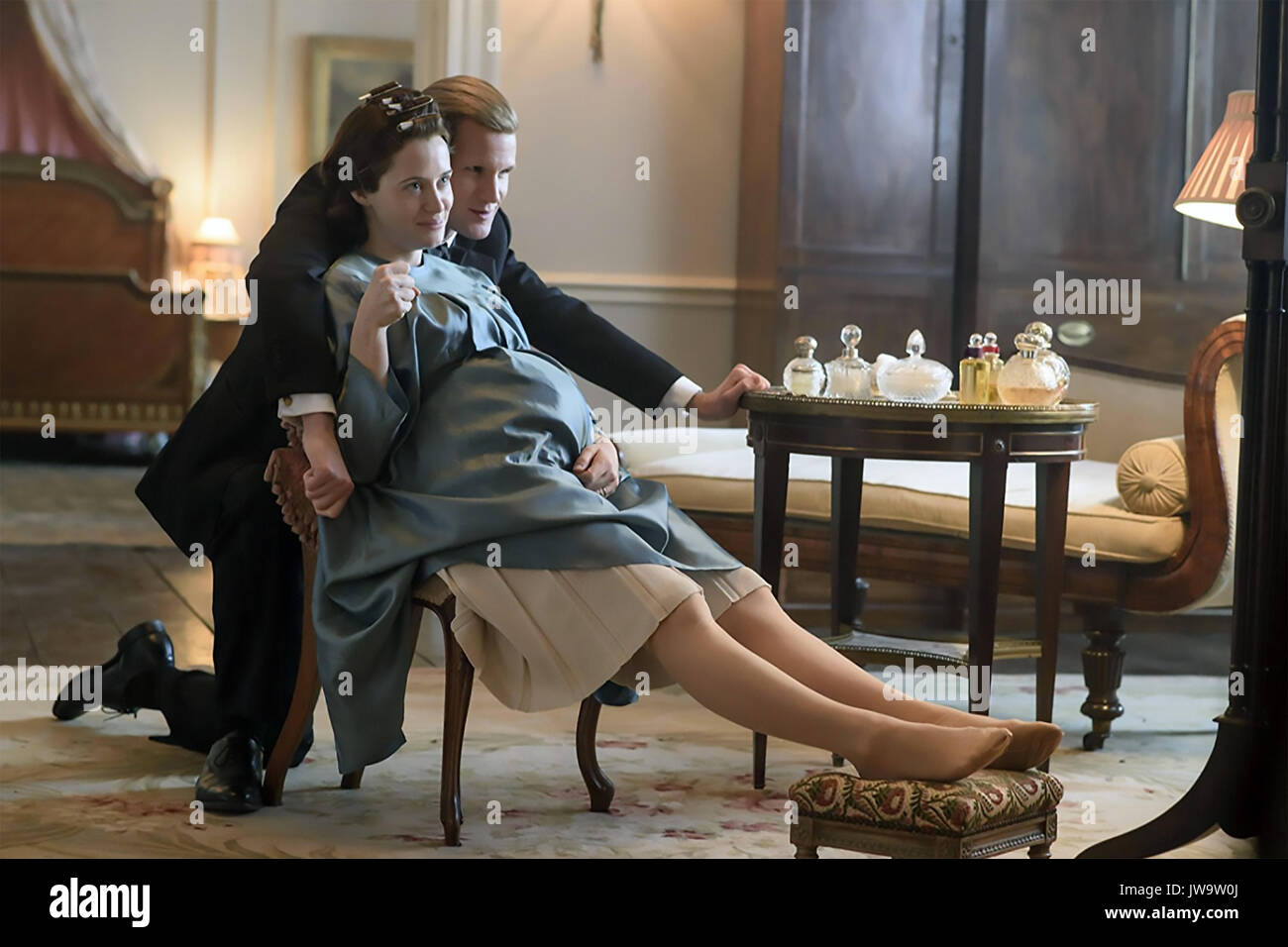 THE CROWN 2016> Netflix TV series with Claire Foy as Queen Elizabeth II(00)