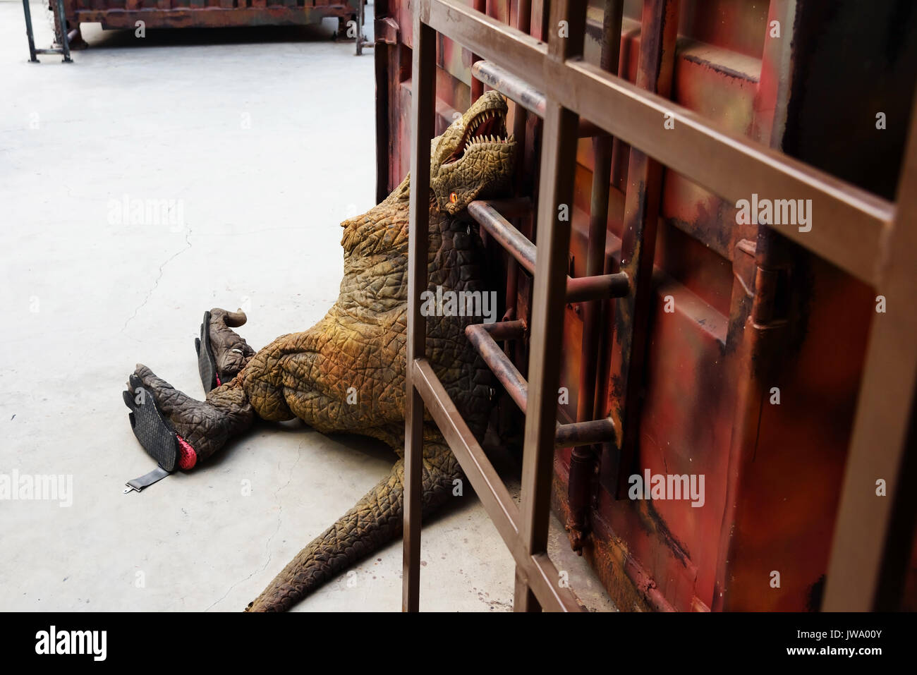 Container T Rex Fake t rex hi-res stock photography and images - Alamy