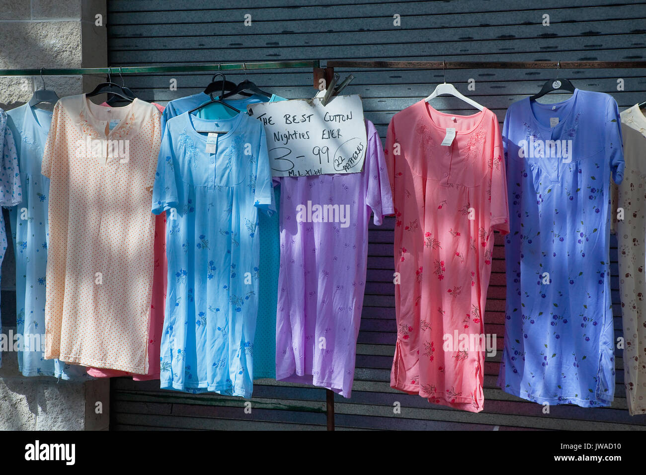 Clothes street market ireland hi res stock photography and images Alamy