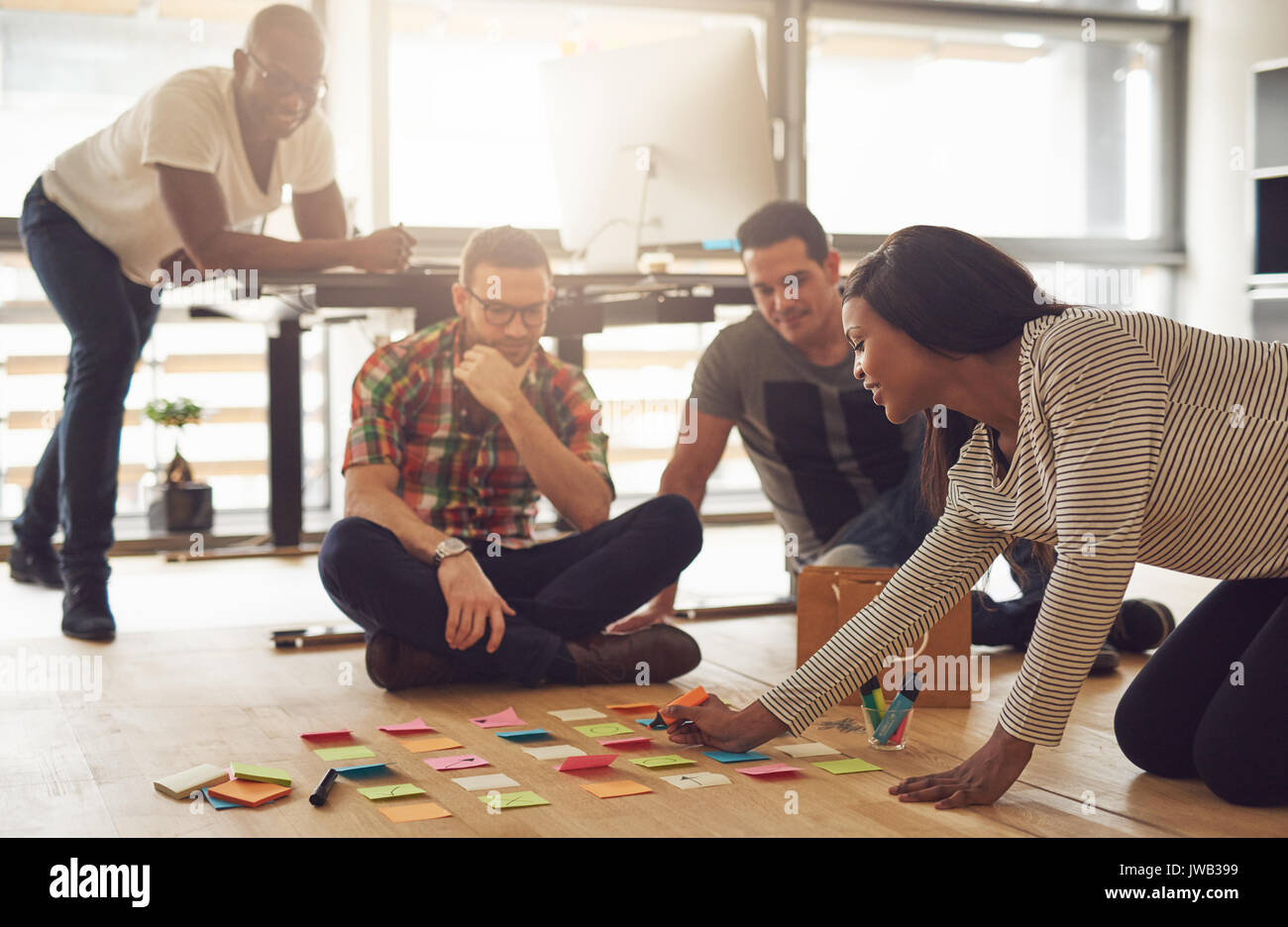 Group of office workers hi-res stock photography and images - Alamy
