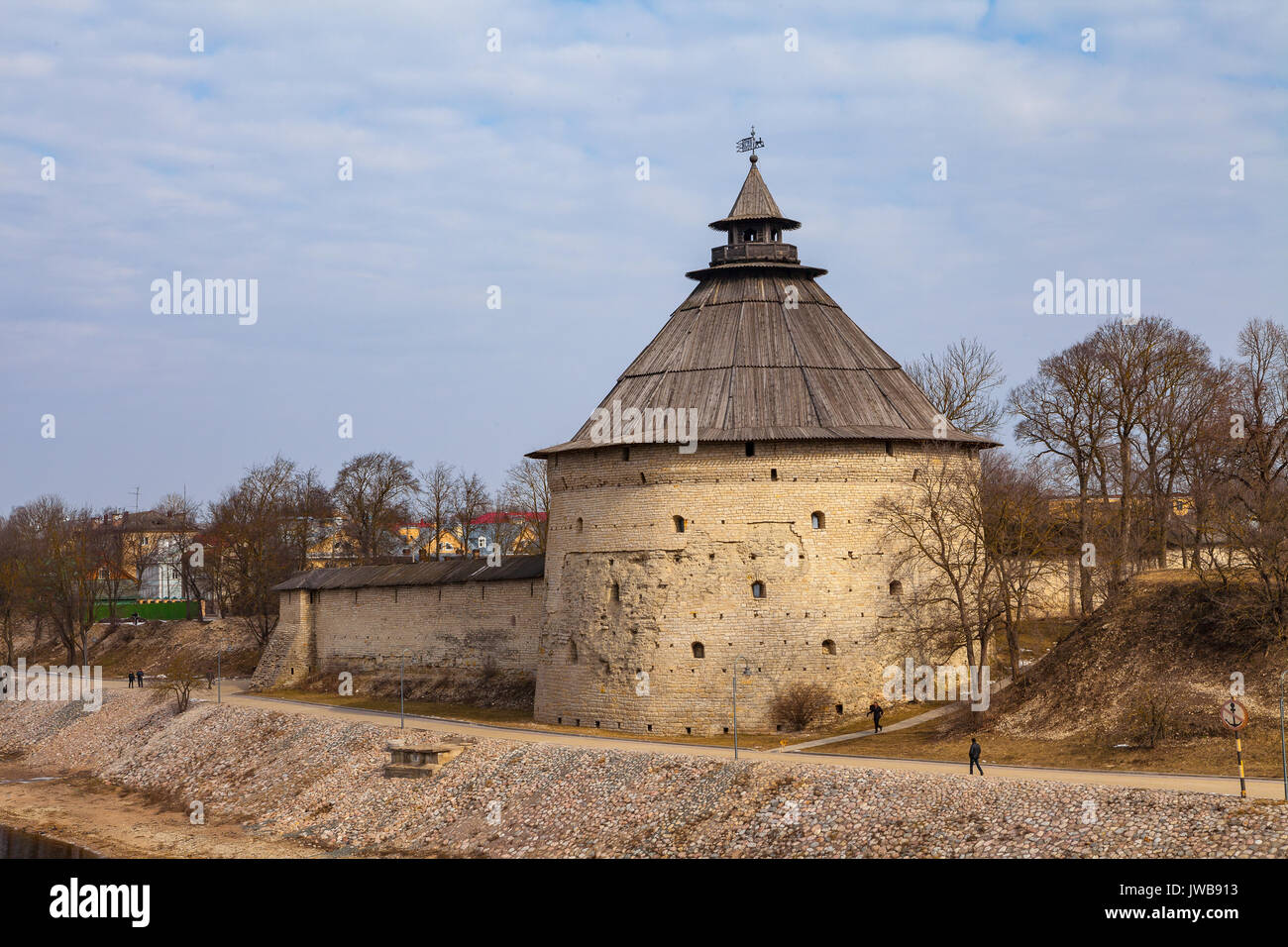Pul uchun mehmonxona xizmatchi porno Xonanda Alsou porno suratlarda