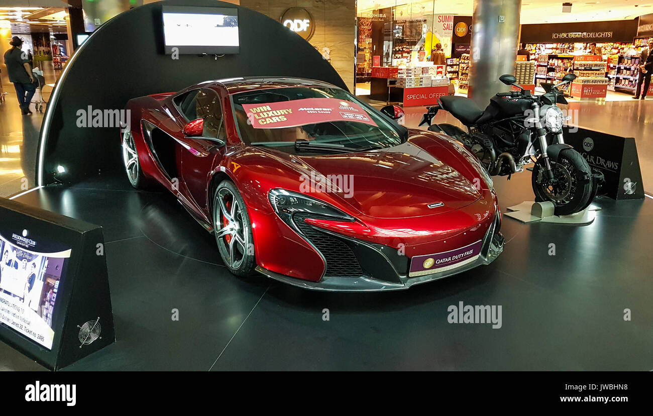 Duty free doha hires stock photography and images Alamy