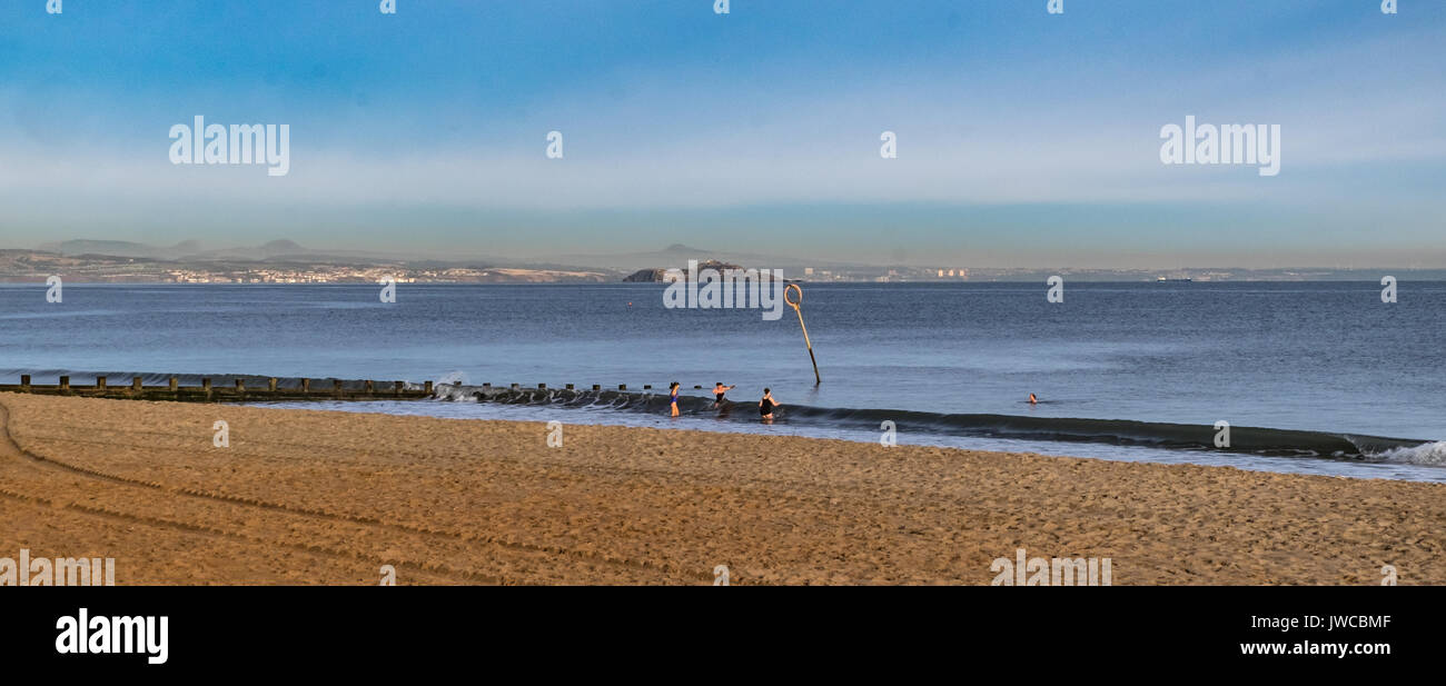edinburgh portobello beach Stock Photo Alamy
