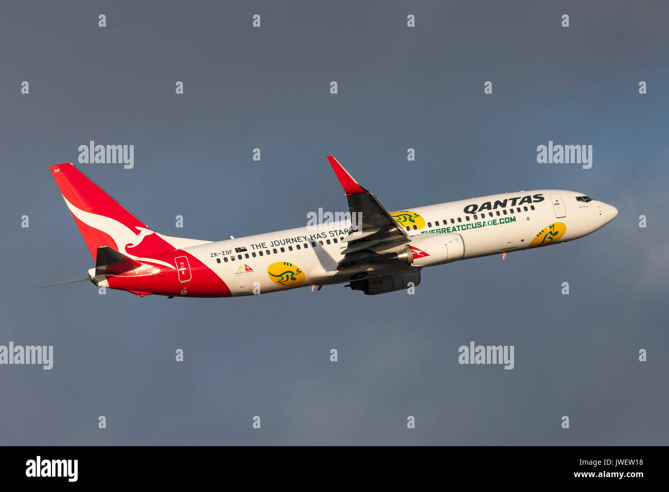 Qantas (Jetconnect New Zealand) Boeing 737-838 ZK-ZQF  departing Melbourne International Airport. Stock Photo