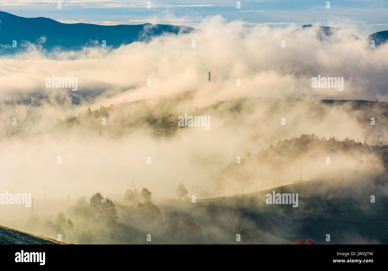 Light over hill hi-res stock photography and images - Alamy