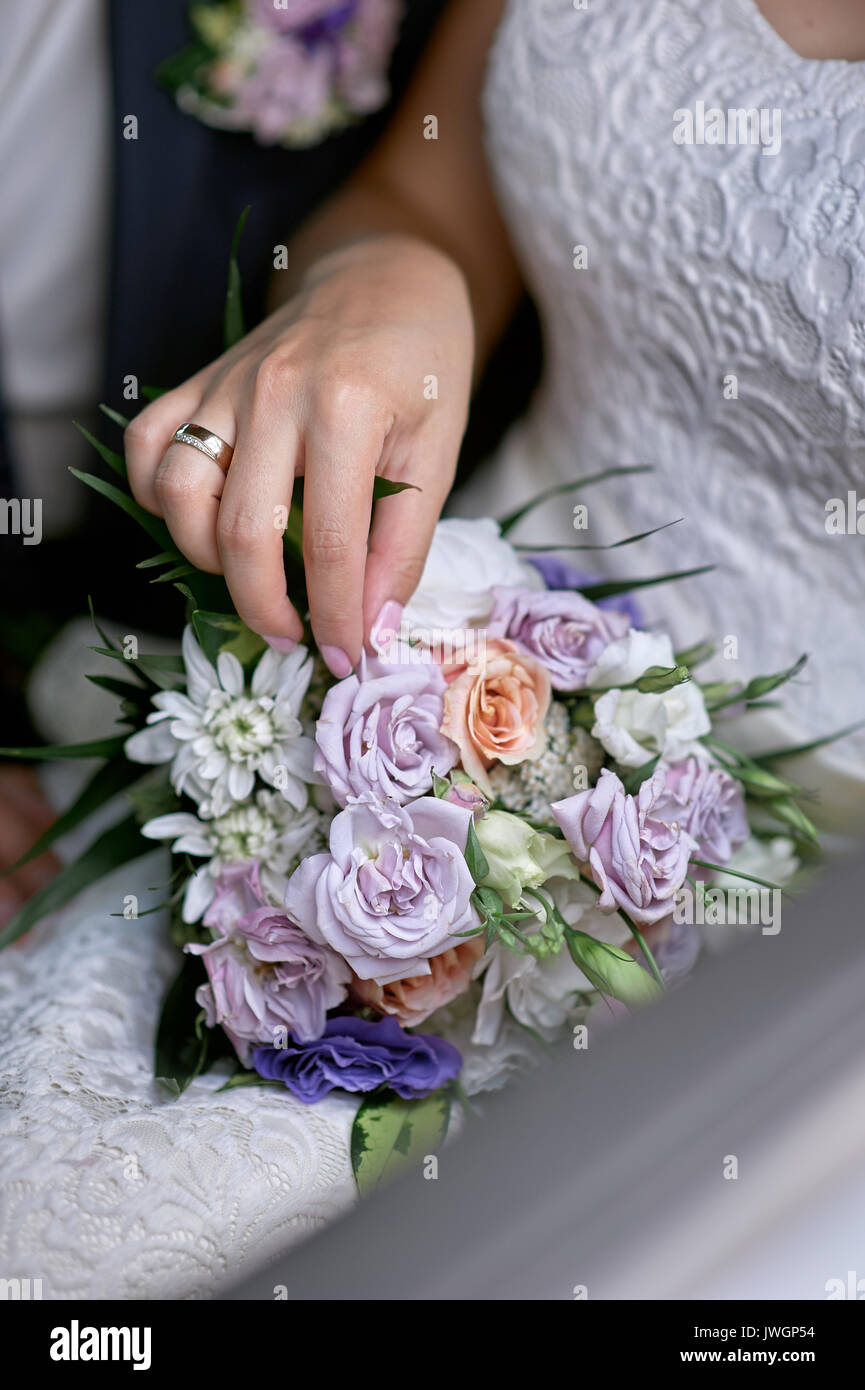 Traditional wedding bouquet hires stock photography and images Alamy