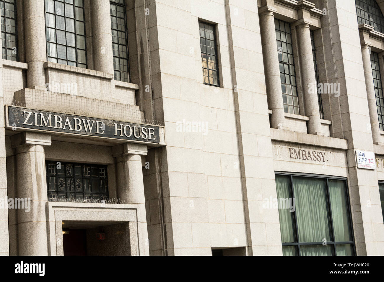 Zimbabwe embassy london hi-res stock photography and images - Alamy