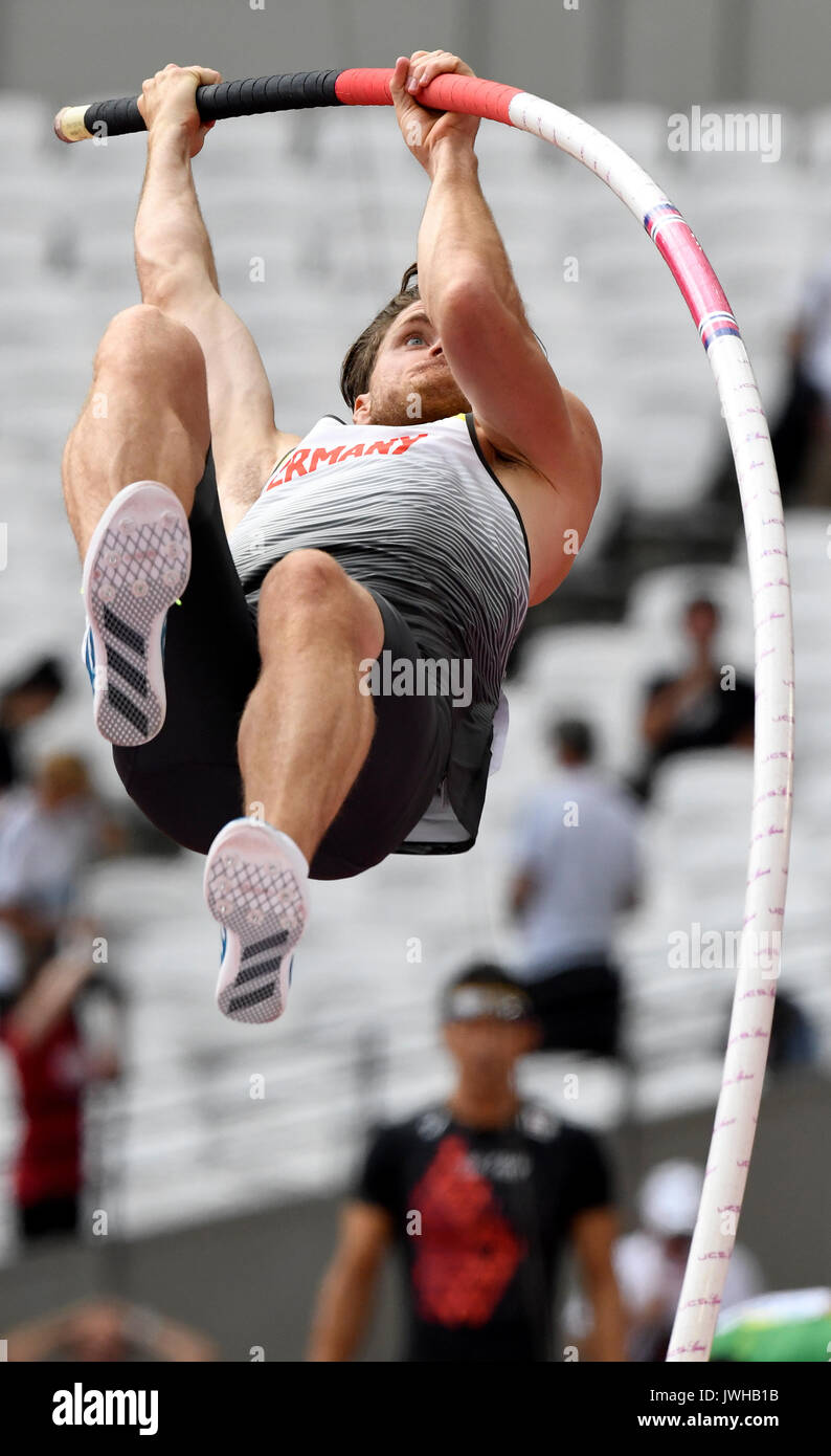 London, UK. 12th Aug, 2017. German athlete Rico Freimuth competes in the men's pole-vaulting decathlon event at the IAAF World Championships in London, UK, 12 August 2017. Photo: Rainer Jensen/dpa/Alamy Live News Stock Photo