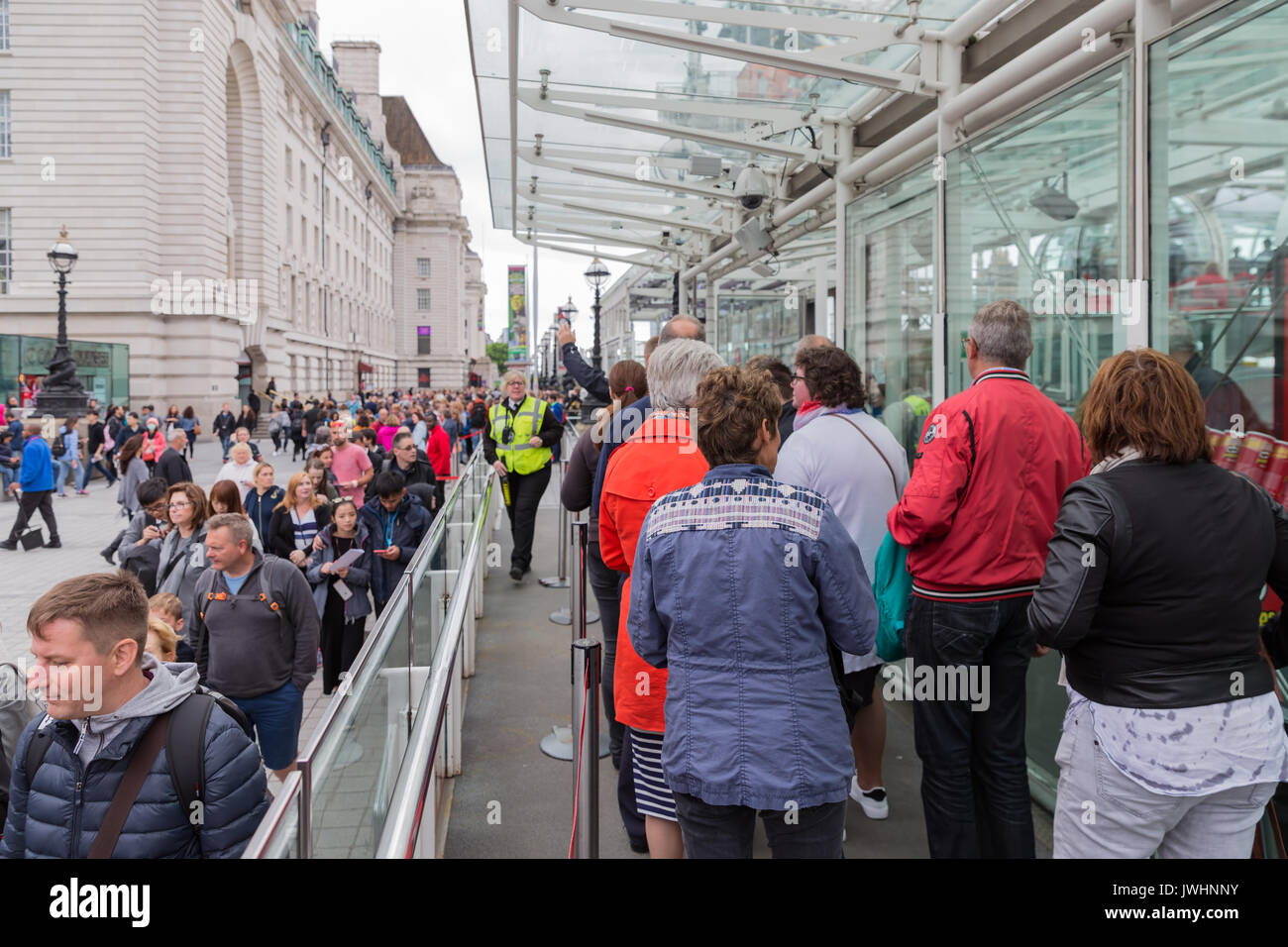 London queue people line crowd hires stock photography and images Alamy