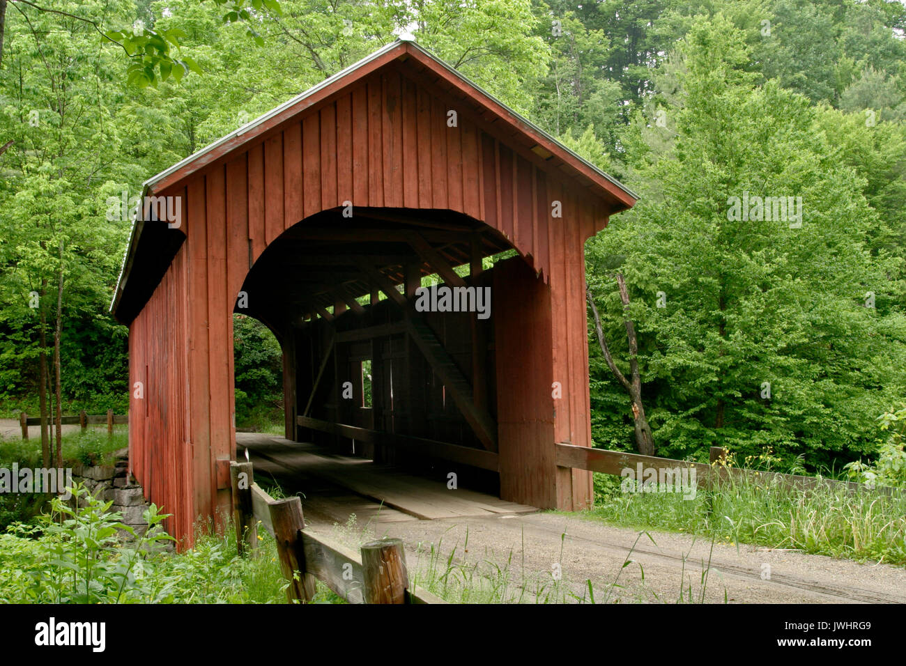 Slaughter House covered bridge in Northfield, VT. in Washington county, Central Vermont. 55 foot Queenpost Truss bridge built in 1872, crosses the Dog Stock Photo