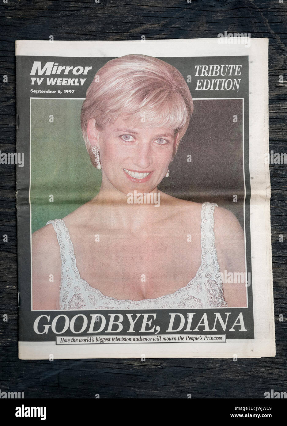 British Newspaper The Mirror reporting the Death of Princess Diana