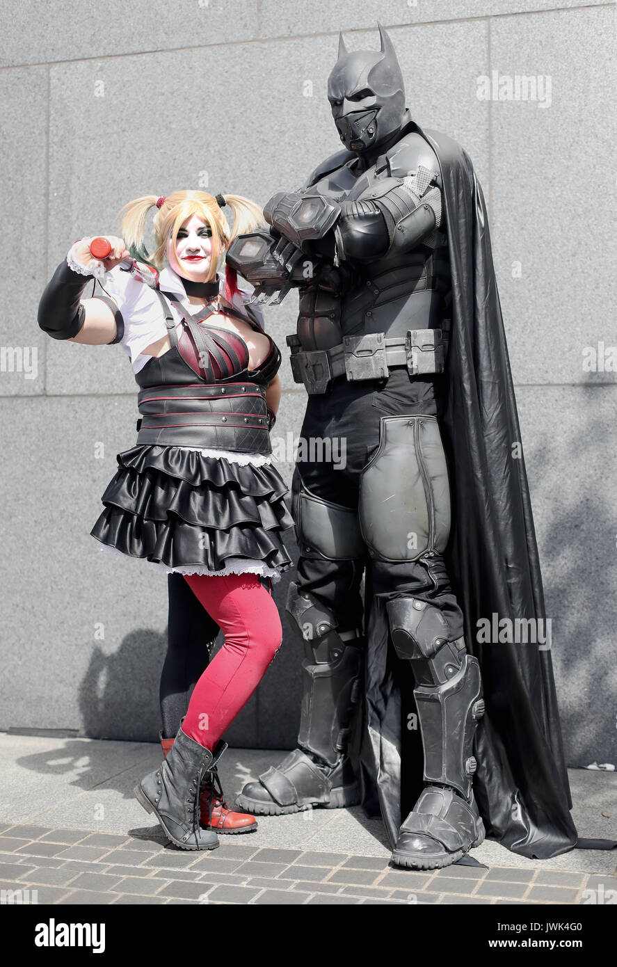 Breege Egan Kearns as Harley Quinn and Julian Checkley as Batman, at the  annual Comic Con at the Dublin Convention Centre Stock Photo - Alamy