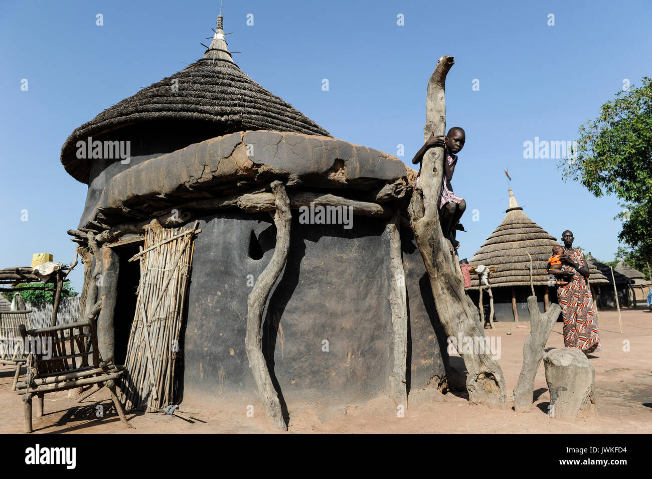 SOUTH SUDAN, village near Rumbek, clay hut of Dinka tribe Stock Photo