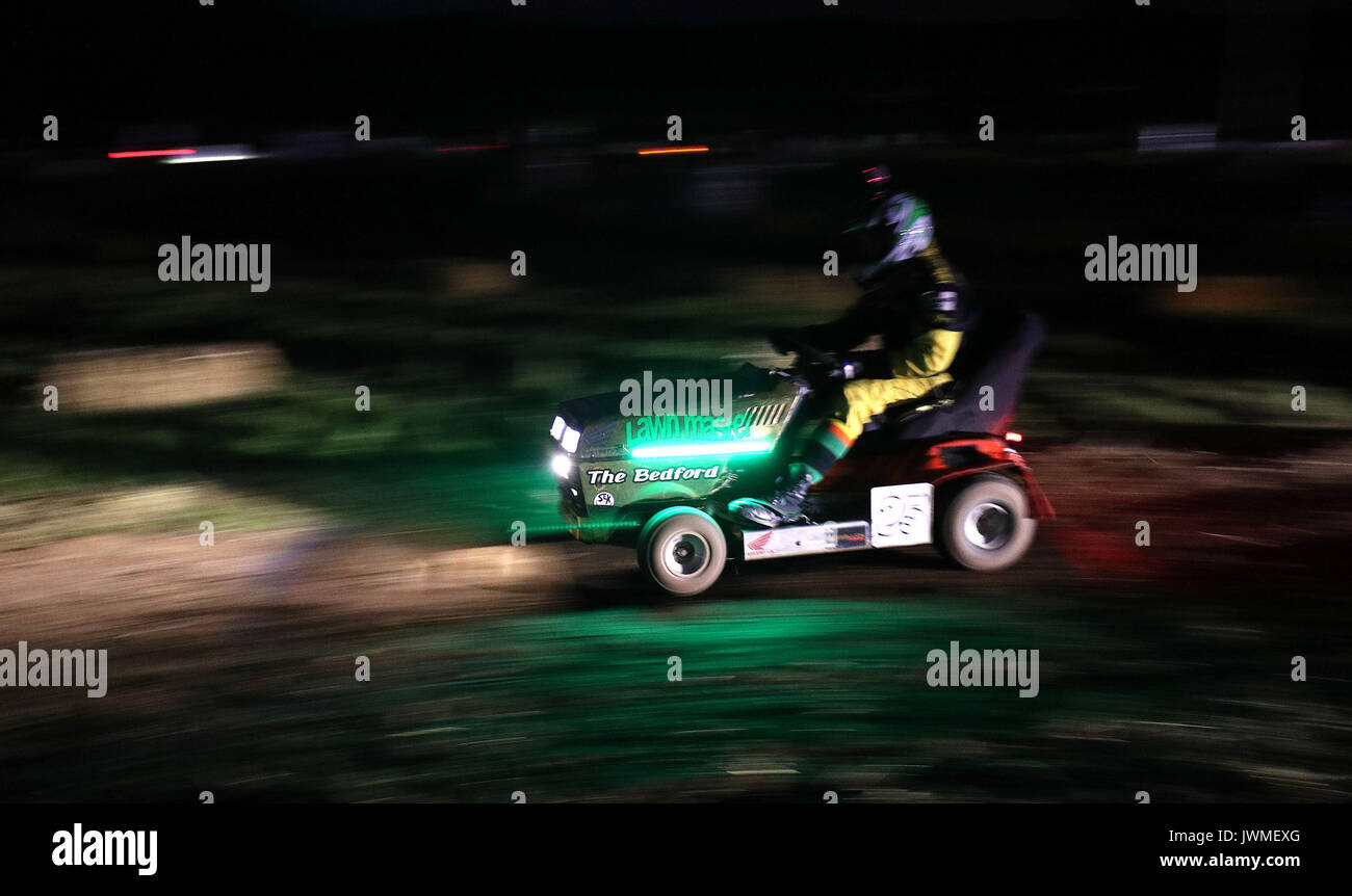 Rider mower hi-res stock photography and images - Alamy