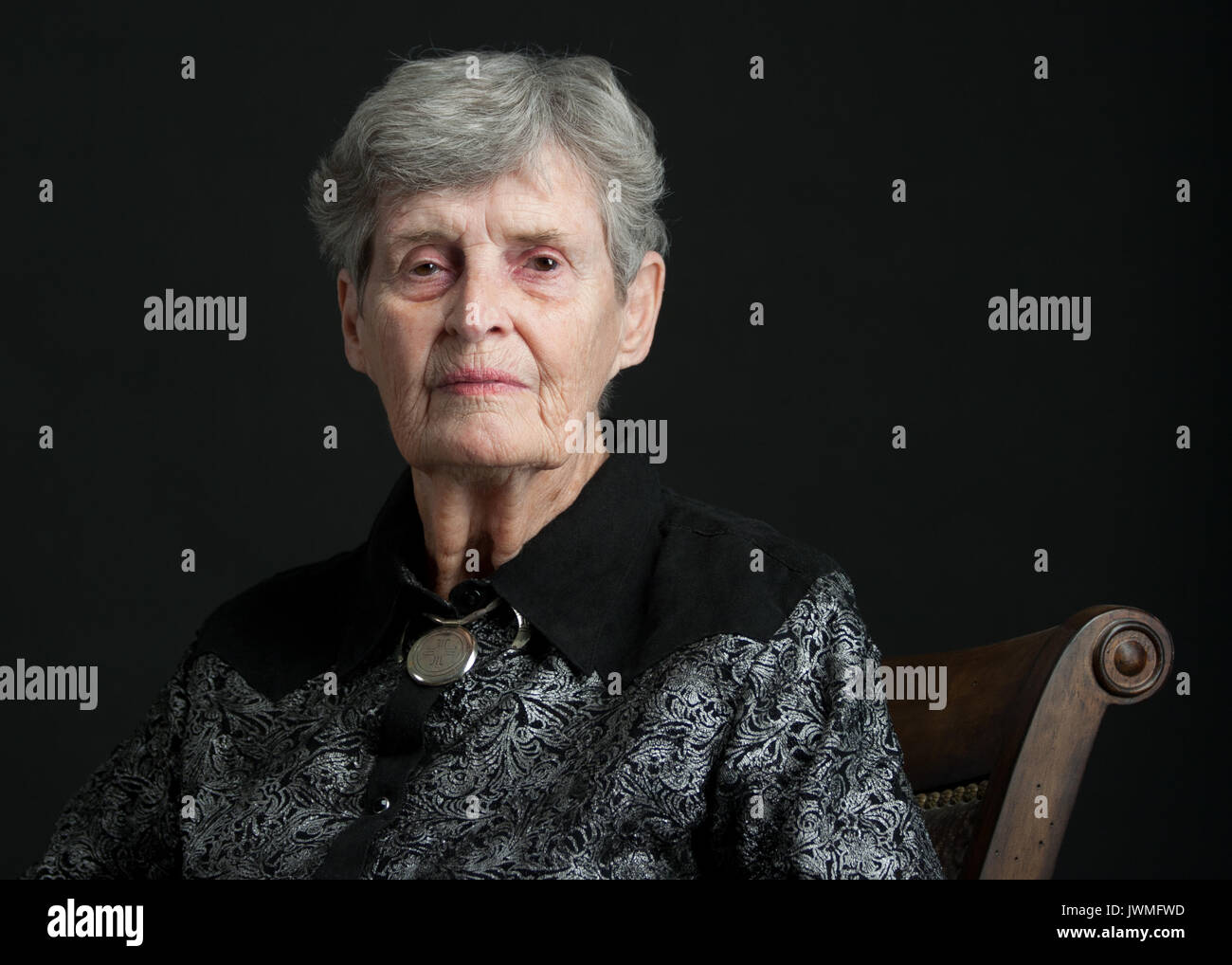 Portrait woman grey hair hi-res stock photography and images - Alamy