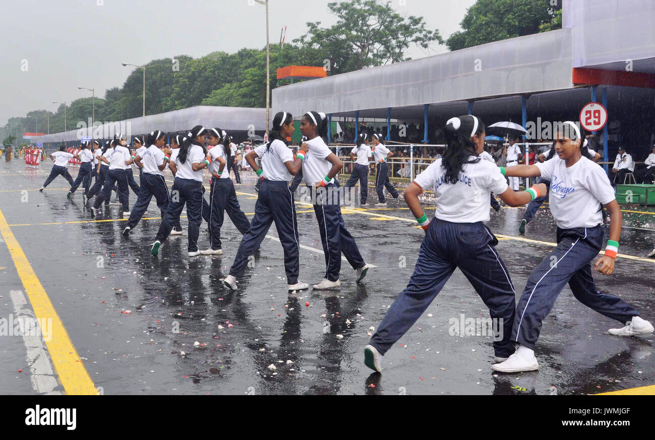 Kolkata, India. 12th Aug, 2017. Girls perform martial art during the rehearsal of Independence Day parade in Kolkata. Full dress rehearsal of Independence Day parade held at Indira Gandhi Sarani or Red Road on August 12, 2017 in Kolkata. Credit: Saikat Paul/Pacific Press/Alamy Live News Stock Photo