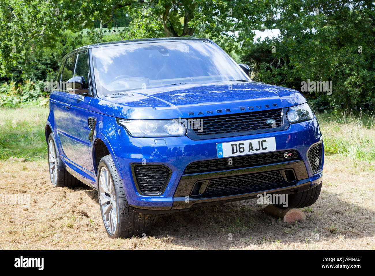 Range rover svr hi-res stock photography and images - Alamy