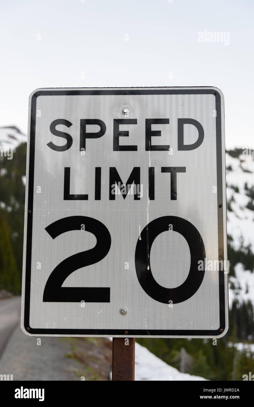Speed limit sign Stock Photo - Alamy