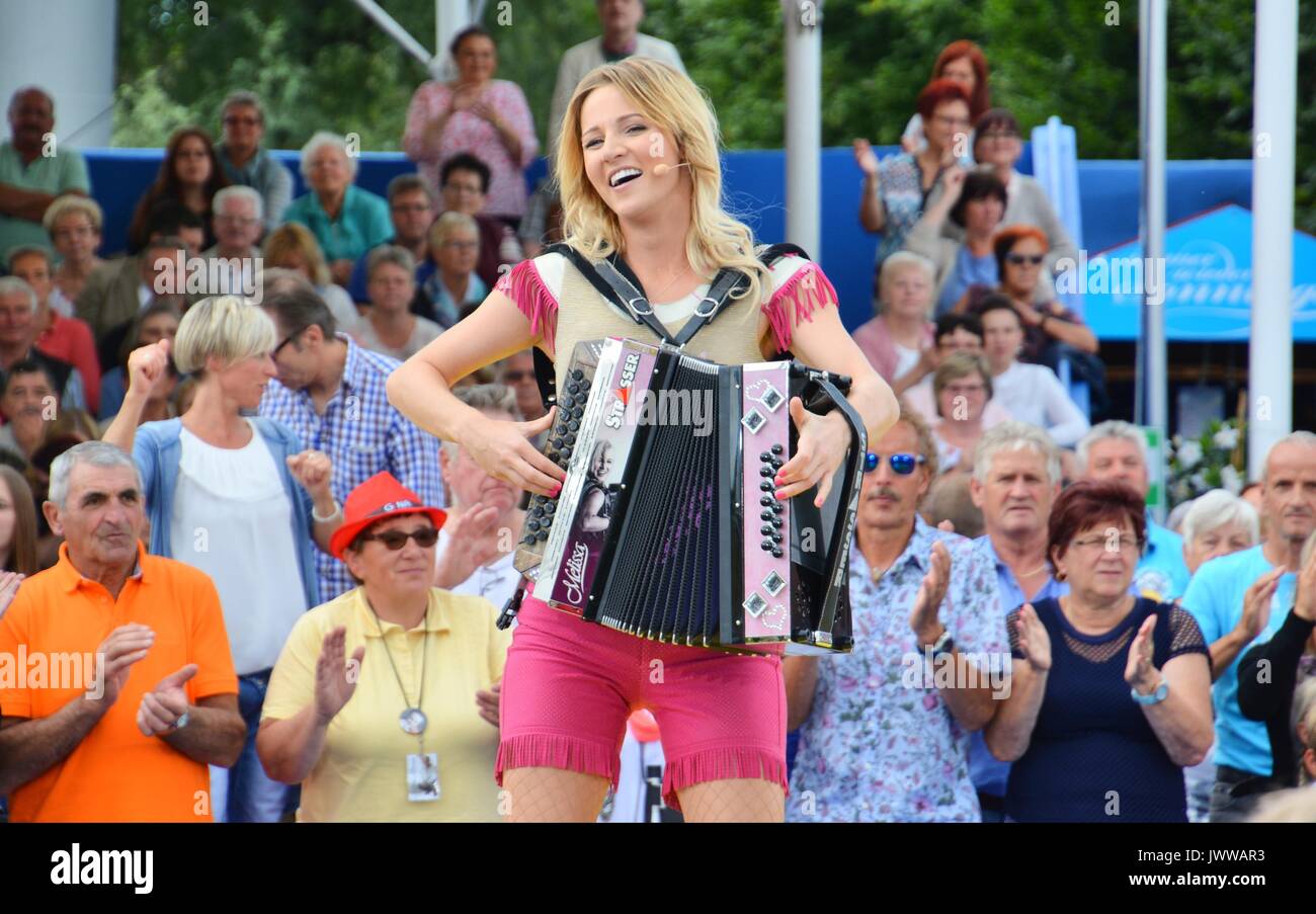 Rust, Germany, 13th August, 2017, Das Erste ARD TV Show 'Immer wieder Sonntags' Featuring Melissa Naschenweng Credit: mediensegel/Alamy Live News Stock Photo