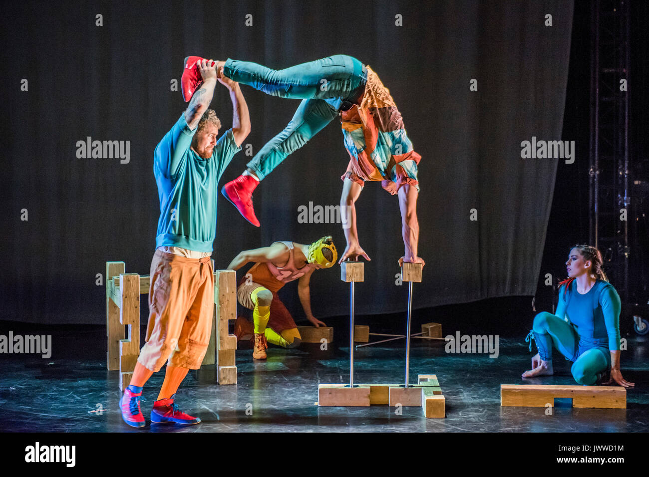 London, UK. 14th August, 2017. Hand balancing by Einar Kling-Odencrants - Cirkus Cirkör perform the UK premiere of Limits at Southbank Centre's Royal Festival Hall. A Scandinavian contemporary circus company which combines energy with acrobatic artistry. The current show was conceived by Founder and Artistic Director Tilde Björfors as part of his trilogy exploring migration. London 14 Aug 2017. Credit: Guy Bell/Alamy Live News Stock Photo