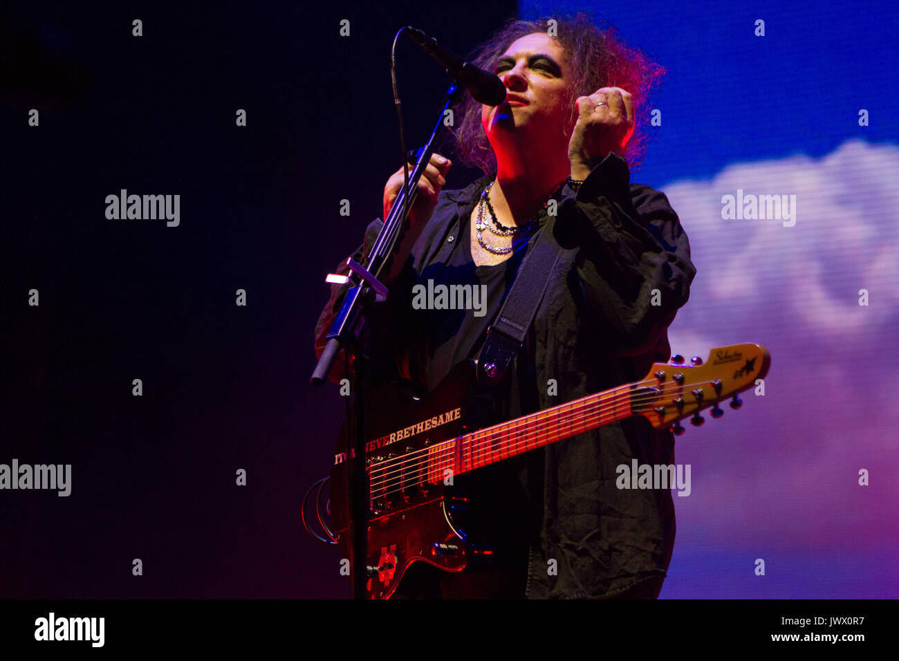 Assago (Mi), Italy 1st of November 2016 The Cure performs live at Mediolanum Forum, Assago, Milano. © Davide Merli / Alamy Live News Stock Photo