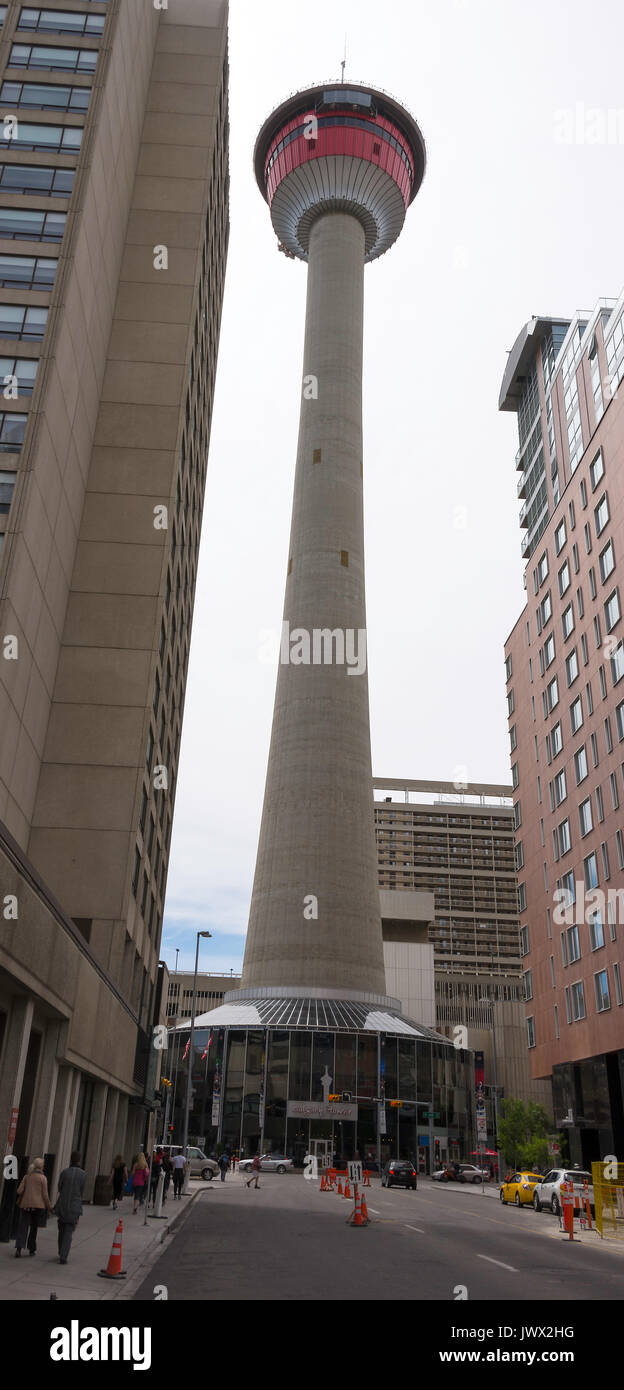 The Amazing Circular Calgary Tower Tourist attraction Revolving