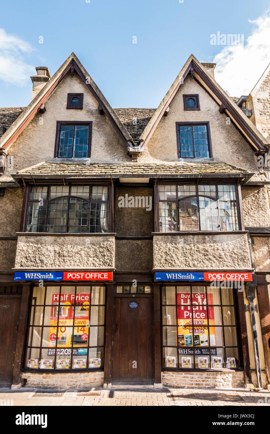 Shop / store branch of WH Smith and Post Office in period buildings, in the centre of the Cotswolds town of Cirencester, Gloucestershire, England, UK. Stock Photo