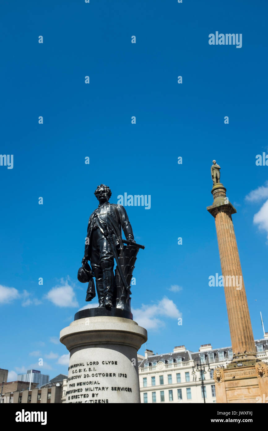 lord clyde statue in square Stock Photo Alamy