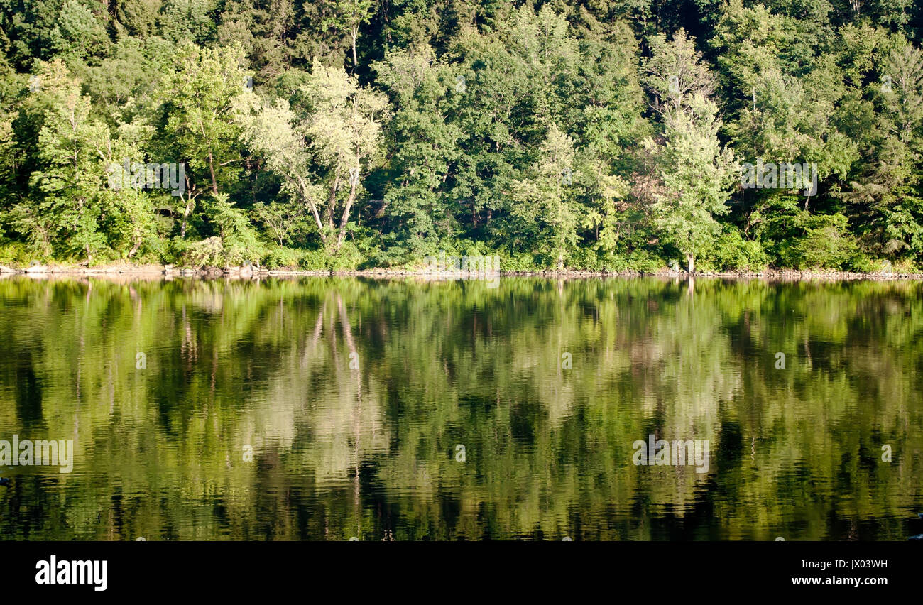 Countryside scene with a river hi-res stock photography and images - Alamy