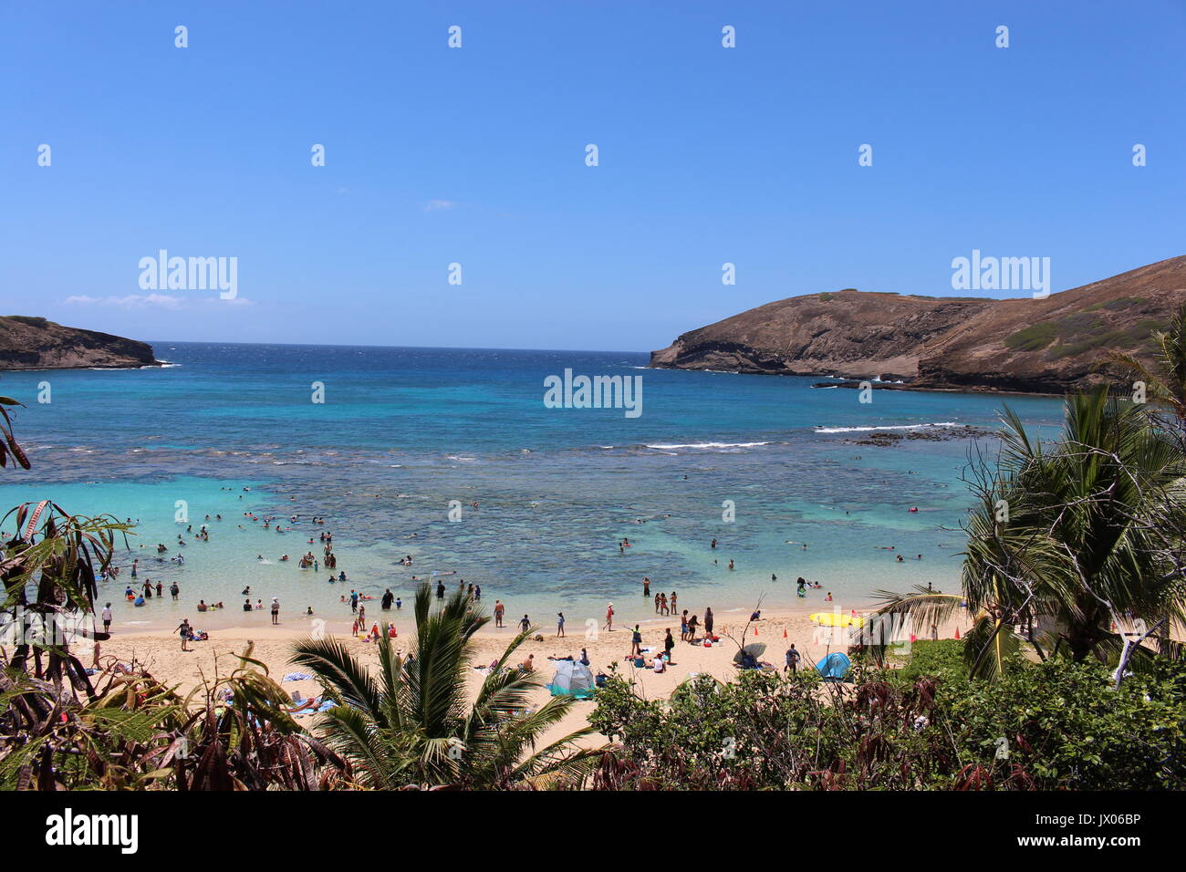 Shark cove hawaii hires stock photography and images Alamy