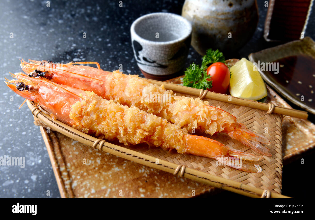 Fried crispy shrimp head snack hires stock photography and images Alamy