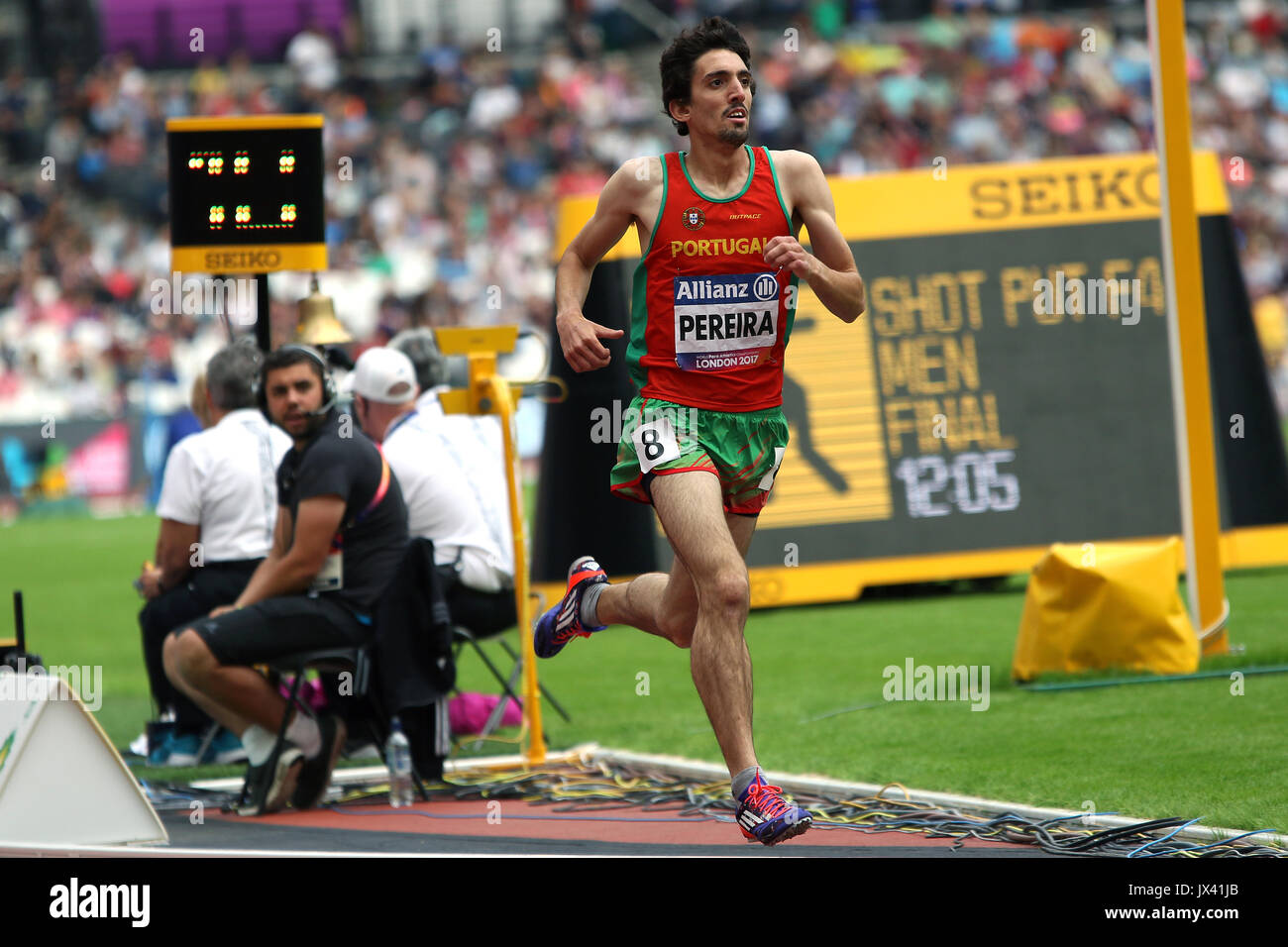 Cristiano PEREIRA of Portugal wins gold in the Men's 5000 m T20 Final at the World Para Championships in London 2017 wins gold Stock Photo