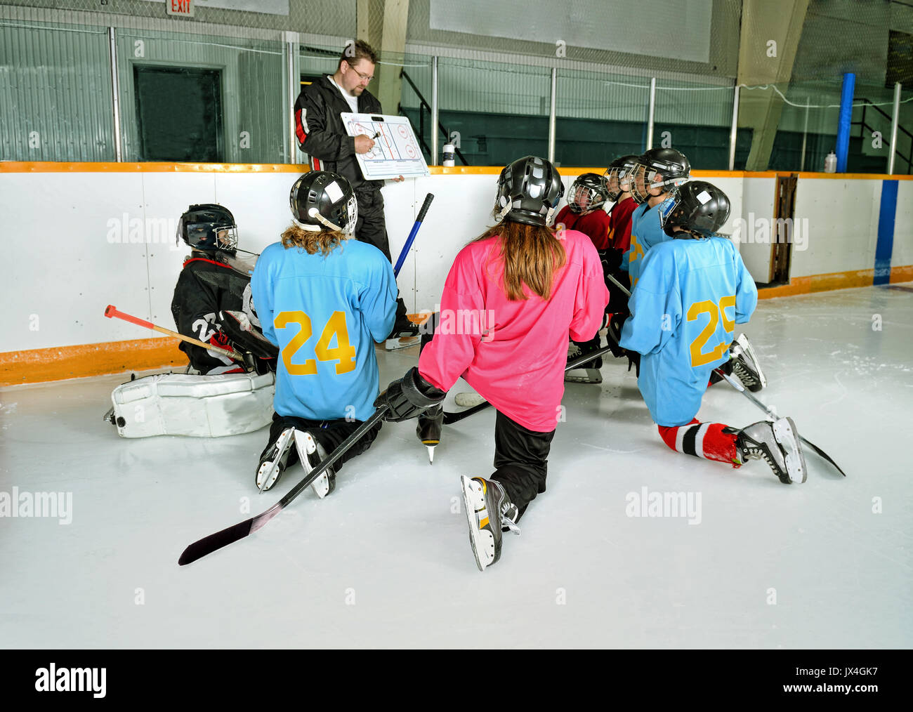 Hockey players coach rules hires stock photography and images Alamy