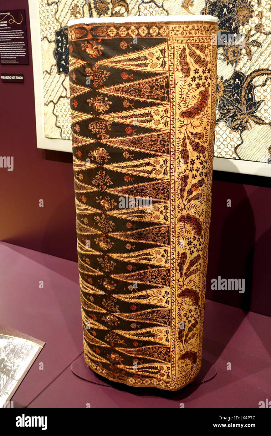 Sarung (hip wrapper), Indonesia, Java, Indramayu, mid 20th century ...
