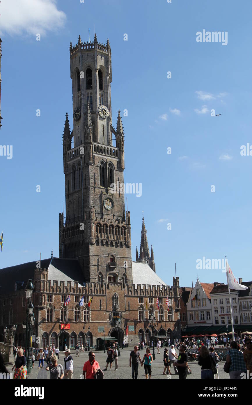 Photo libre de droit de Carillon Mécanique De Belfry De Bruges banque  d'images et plus d'images libres de droit de Acier - Acier, Affaires  Finance et Industrie, Antique - iStock