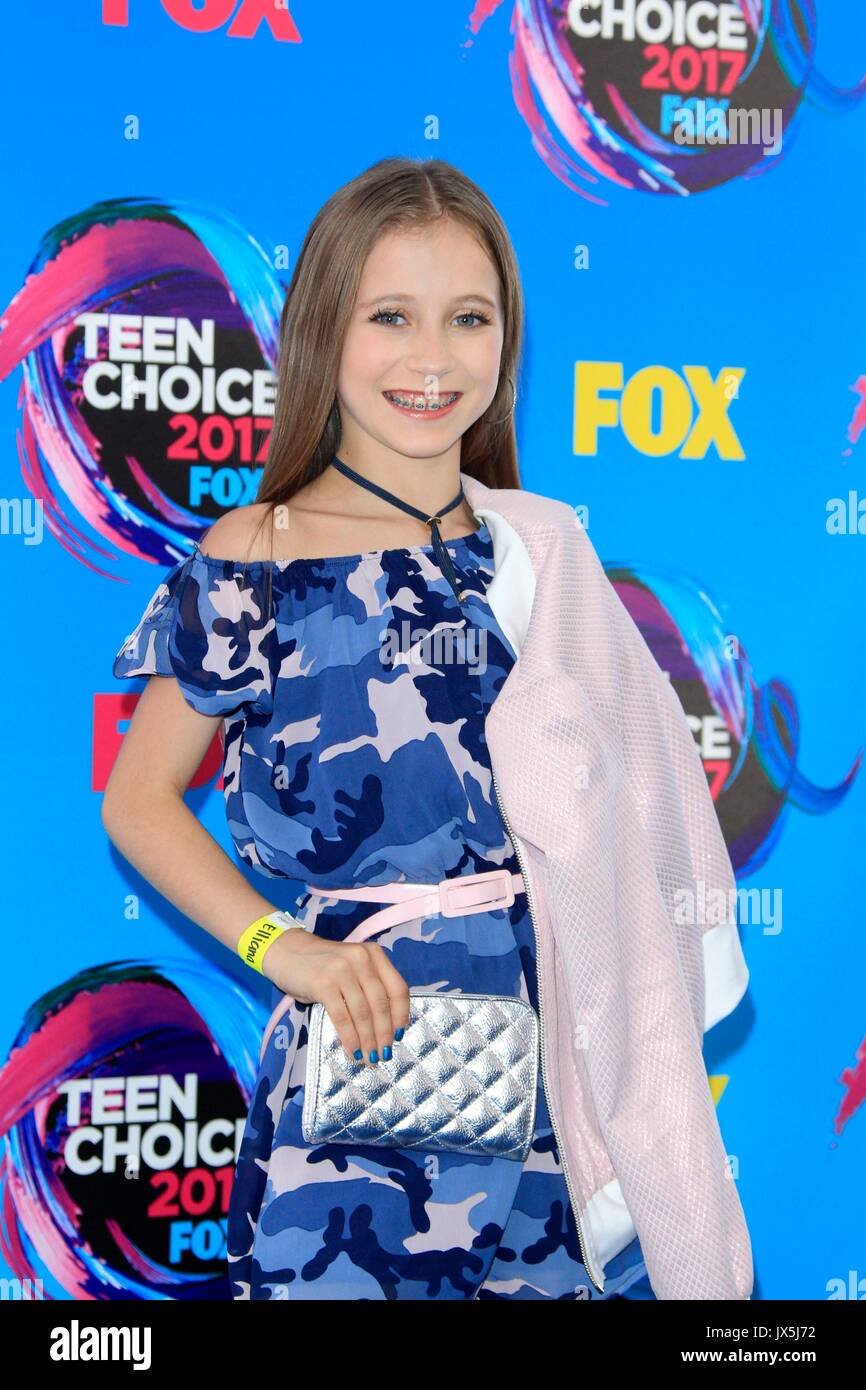 Los Angeles, CA, USA. 13th Aug, 2017. Elliana Walmsley at arrivals