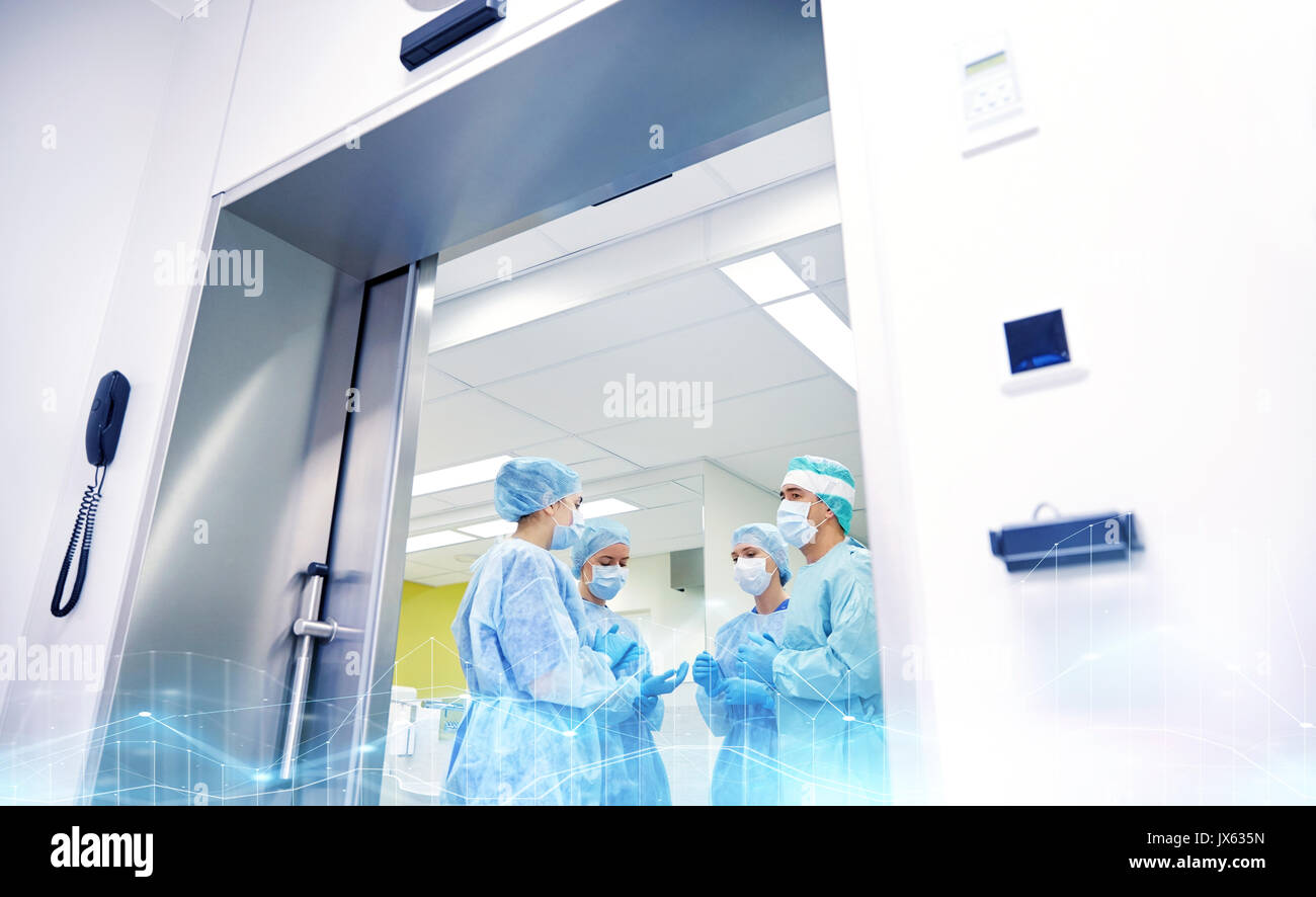 group of surgeons in operating room at hospital Stock Photo - Alamy