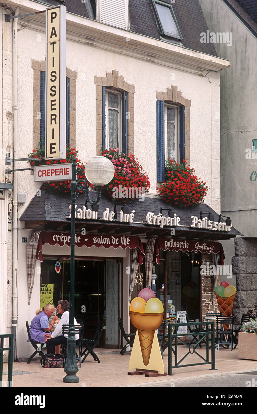 Creperie, bar in St-Jean-Brevelay, Morbihan commune, Brittany, France Stock  Photo - Alamy