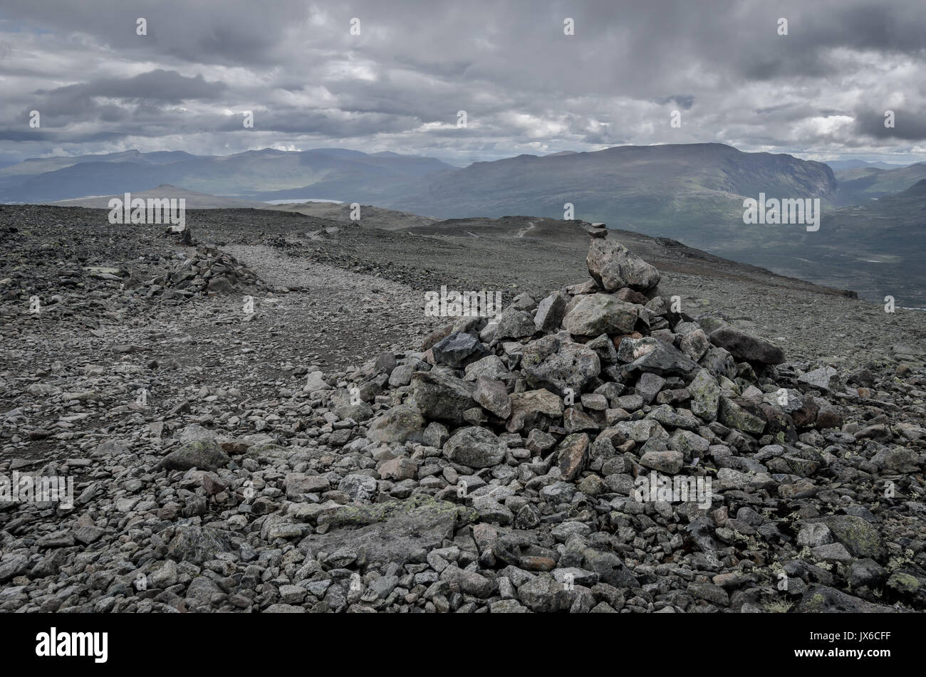 Pile boulders rocks big hi-res stock photography and images - Alamy