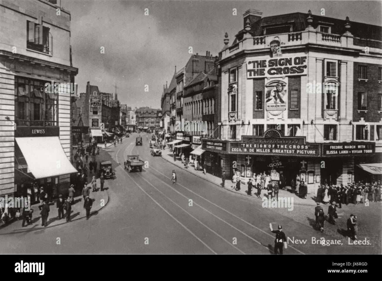 Leeds 1900s hi-res stock photography and images - Alamy
