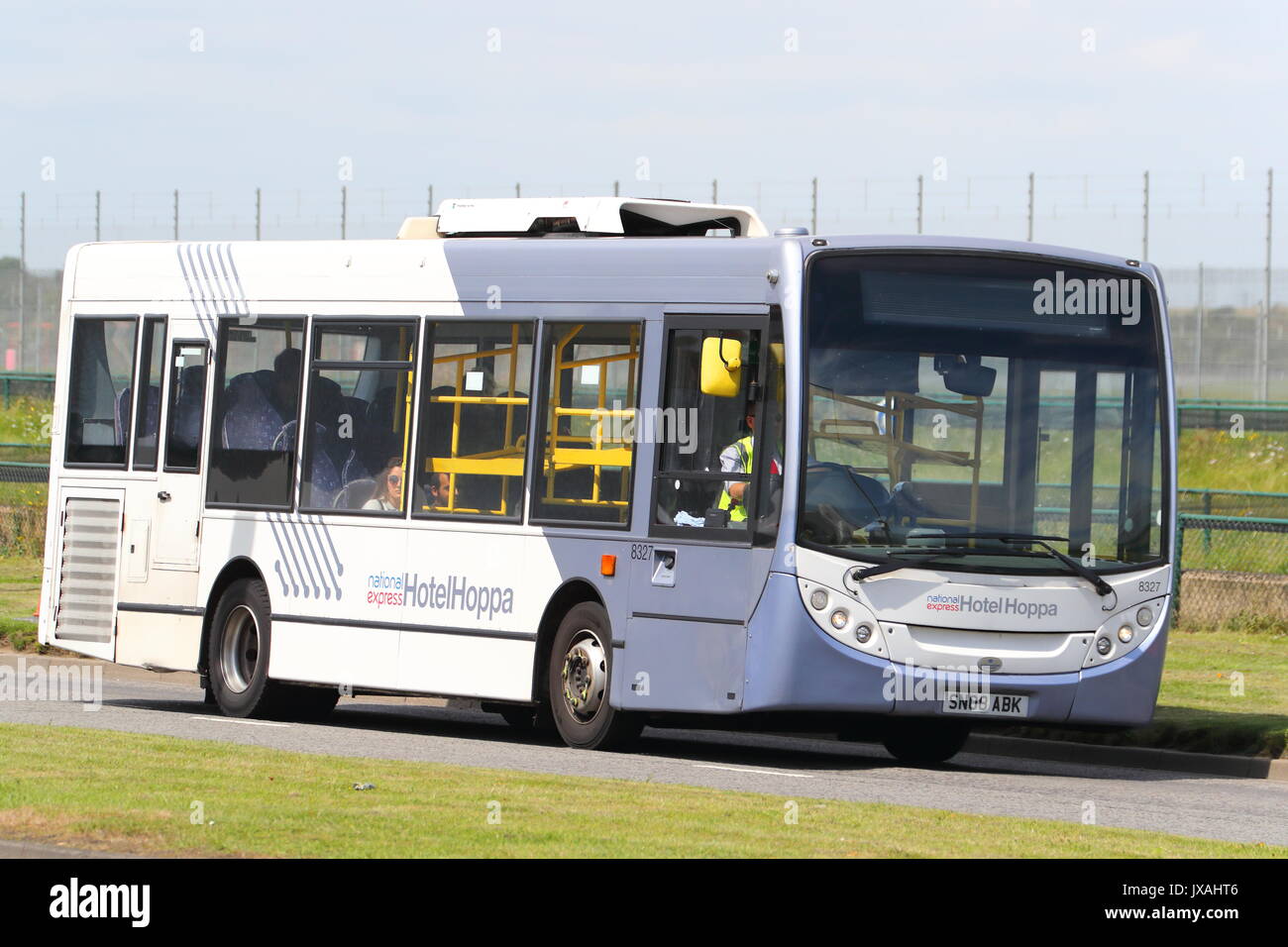 Airport Shuttle Bus Uk High Resolution Stock Photography And Images Alamy